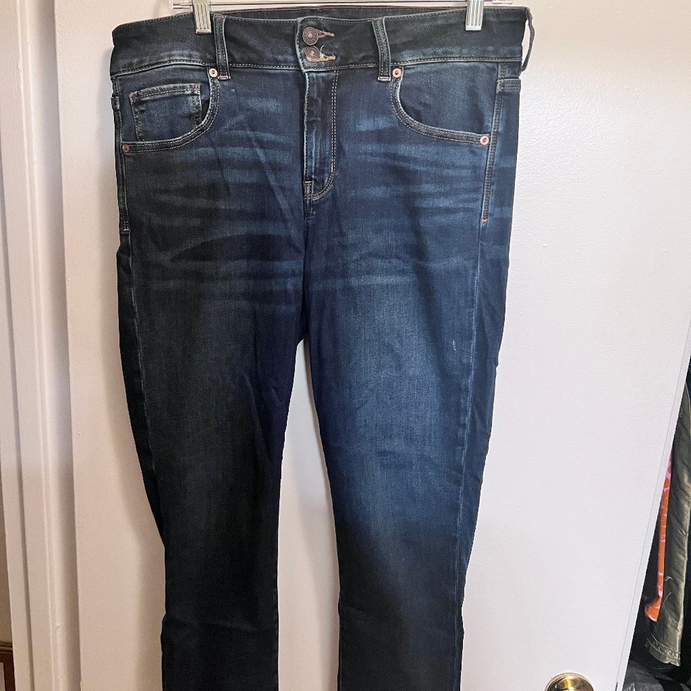 American Eagle denim artist crop capris